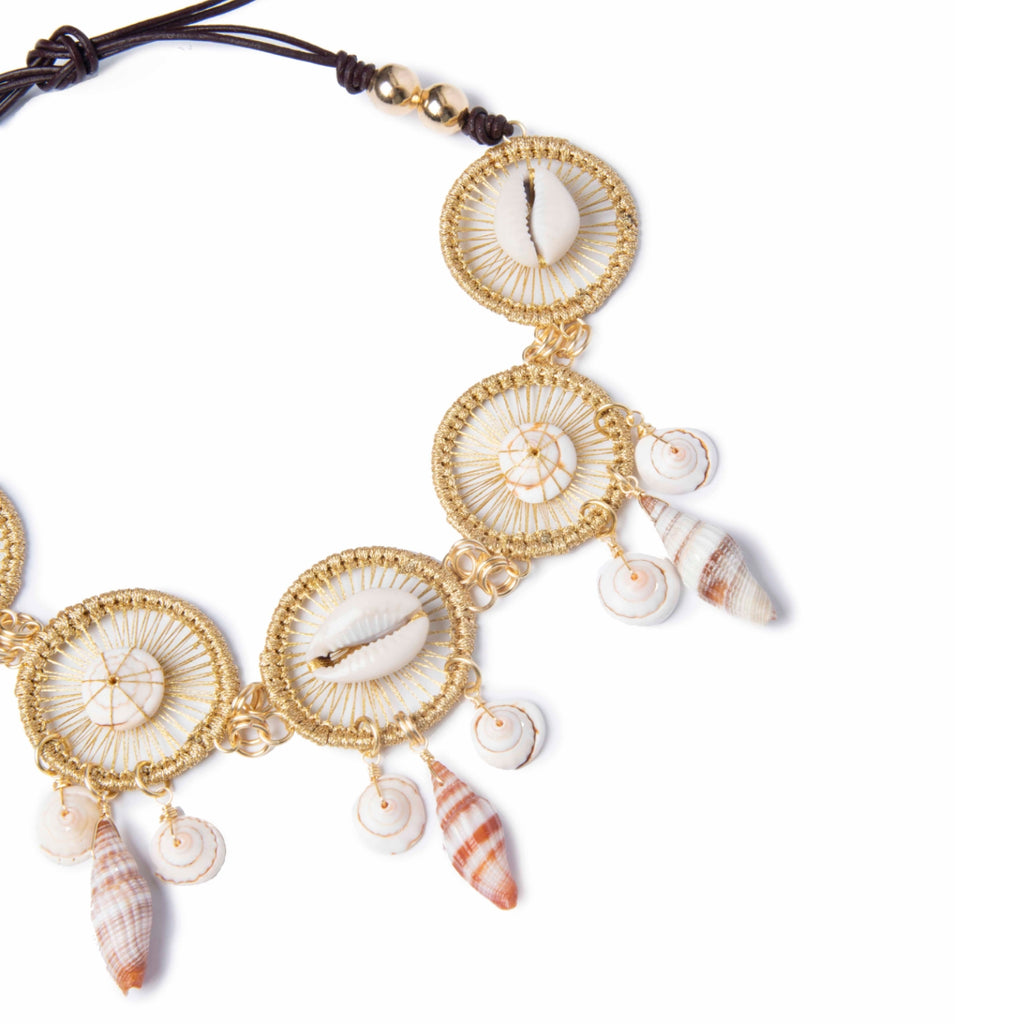 Cort of shells chokers